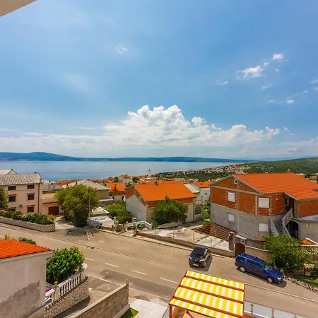 House View Apartment *