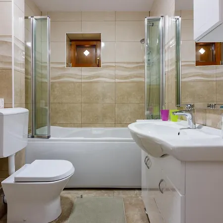 House View Apartment *